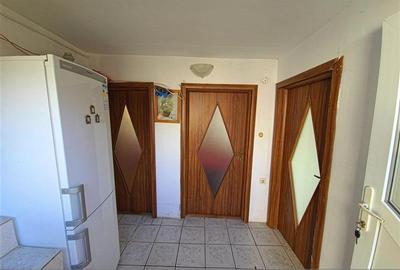 Duplex cu 5 camere cu Canalizare în Central - 3