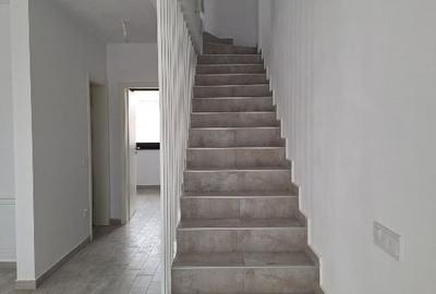 Duplex cu 3 camere cu Teren 200 Mp în Sânpetru - 8
