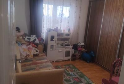 Apartament cu 2 camere decomandat în Teiu - 5