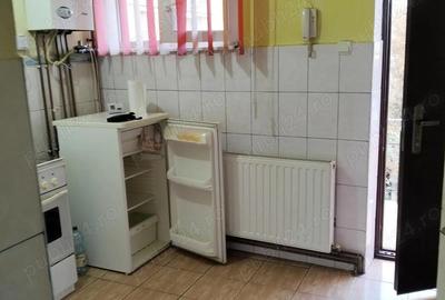 Vand apartament cu o camera in Cart. Dambul Pietros - 3