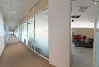 Birou, de 61 mp, în Militari - 7