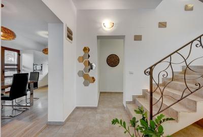 Casă individuală cu 5 camere cu Canalizare în Central - 8