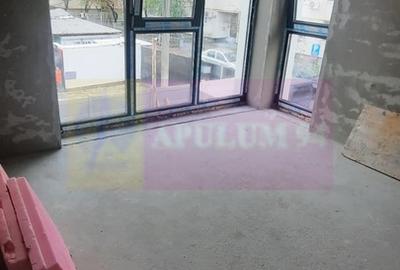 Casă cu 4 camere în 1 Decembrie - 12