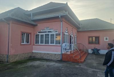 Agentie imobiliara vindem casa la sol in Năvodari - 7