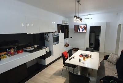 Spatiu comercial 440mp parter+ apartament 236mp + terase , etaj - 11