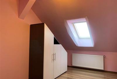 Apartament cu 3 camere semidecomandat, mobilat în Bună Ziua - 9