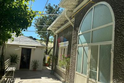 Casă cu 5 camere cu Teren 250 Mp în Central - 7