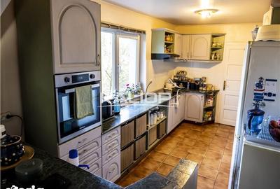 Casă cu 6 camere cu Canalizare în Mica - 4