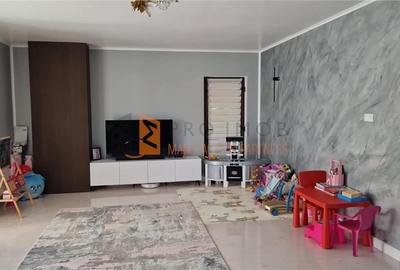 Casă cu 4 camere cu Teren 780 Mp în Costești - 1