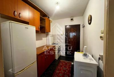 Apartament o camera, etaj 4, bloc anvelopat, Complexul Studentesc - 4