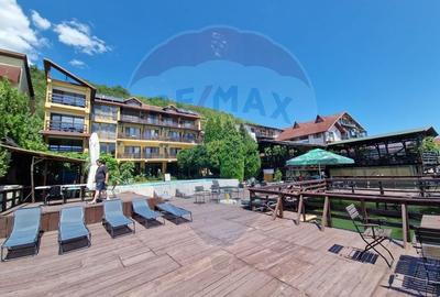 Vanzare  Pensiunea La Ponton / 20 camere / Parcare /  Eselnita - 3