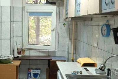 Apartament decomandat, mobilat în Berceni