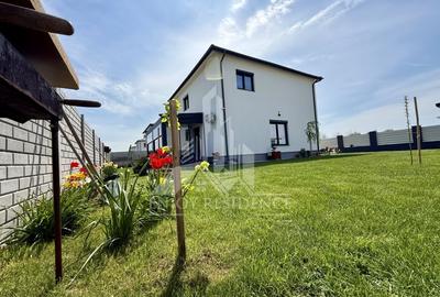 Casă individuală cu 4 camere cu Canalizare în Domnești - 2