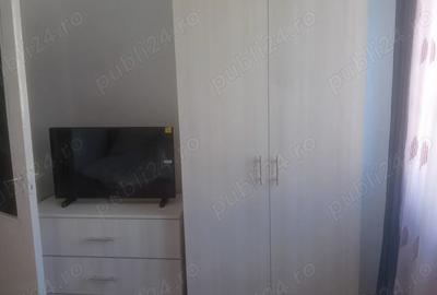 Inchiriez apartament 2 camere decomandate Ia?i Podul Ro? 5 minute de faculta?i, - 2