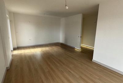 Apartament cu 3 camere semidecomandat, mobilat în Mărăști