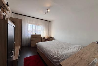 Garsonieră decomandată, mobilată în Tractorul - 3