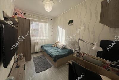 Apartament cu 3 camere decomandate si balcon etaj 2 zona Vasile Aron - 2