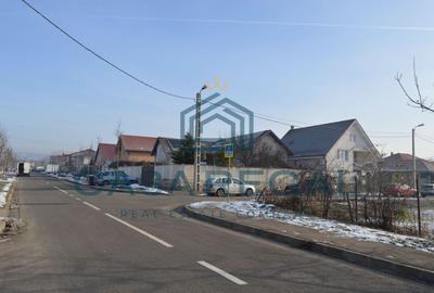 Teren Construcții intravilan de 700 mp, în Oncea - 4