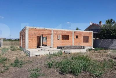 Casă cu 4 camere cu Teren 508 Mp în Torontalului