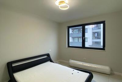 Apartament cu 3 camere semidecomandat în Micro 16 - 19