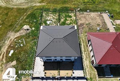 Casă cu 4 camere în Livada - 1