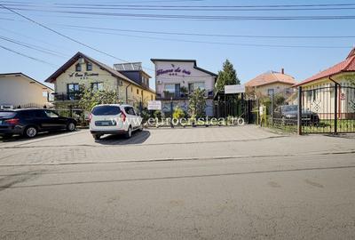 Casă cu 14 camere cu Canalizare în Central - 2