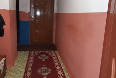 APARTAMENT DECOMANDAT 3 CAMERE - 10