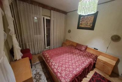 3 camere DECOMANDAT etaj 1 zona Bucovina cu 2 bai si 2 balcoane langa parcul Bucovina ... 72 mp - 2