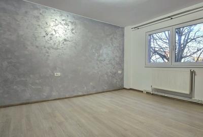 Apartament cu 4 camere decomandat în Poarta 6