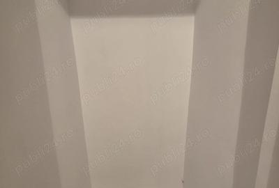 De vanzare apartament 3 camere direct proprietar - 1