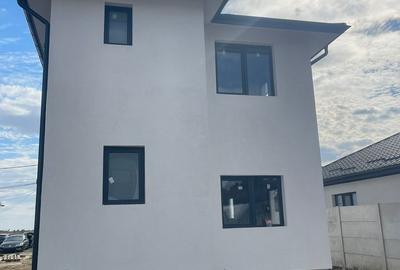 Casă cu 3 camere cu Canalizare în Glina - 7