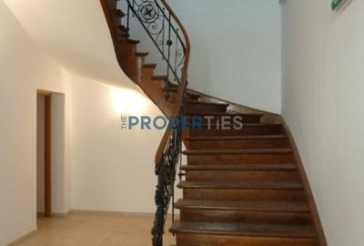 Inchiriere birouri Universitate -  608mp - intrare exclusiva - 13