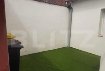 Apartament de vanzare, la casa, cu 2 camere, 66 mp, zona Laz - 15