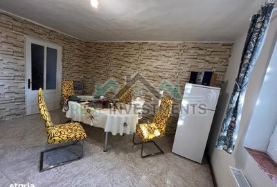 Casă cu 4 camere cu Teren 400 Mp în Central - 2