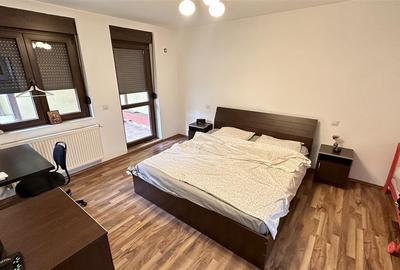 Duplex cu 4 camere cu Canalizare în Central - 7