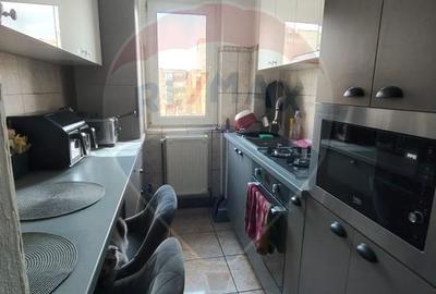 Apartament cu 3 camere semidecomandat, mobilat în Craiovița Nouă - 6