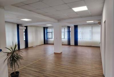 Spațiu comercial, de 106 mp, în Central - 2