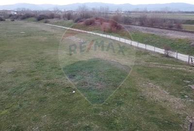 Teren Construcții intravilan de 6010 mp, în Central - 2