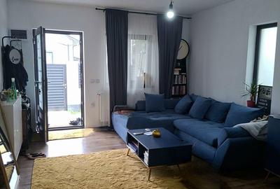 Casă cu 4 camere cu Teren 250 Mp în Malu Mare