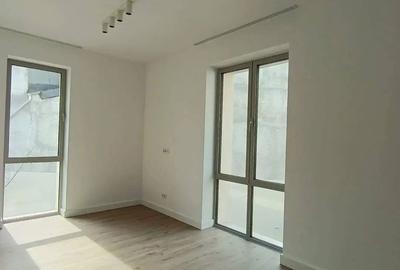 Apartament cu 4 camere în Armeneasca - 2