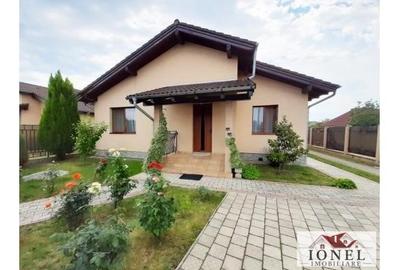 Casă individuală cu 4 camere în Est
