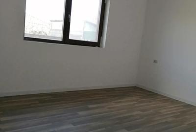 Vand jumatate de duplex, 82 metri utili plus terasa - 3