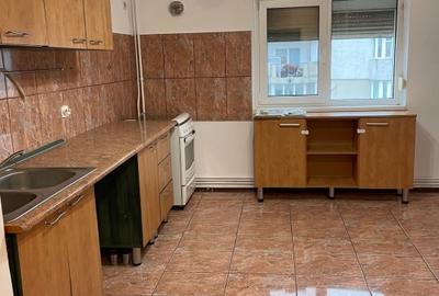 Apartament cu 3 camere decomandat, mobilat în 13 Septembrie - 6