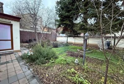 De inchiriat Casa / Vila 7 camere + curte zona Vatra Luminoasa - 26