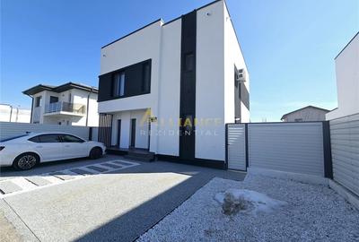 Casă cu 4 camere cu Teren 300 Mp în Berceni
