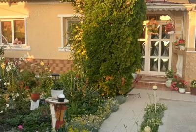 Vand casa din caramida + dependinte + teren 1500m2 in loc. Secuieni Noi, jud Neamt - 1