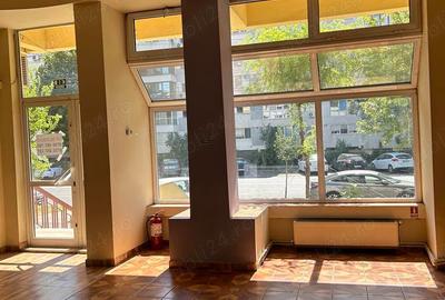 Spațiu comercial, de 90 mp, în Central - 2