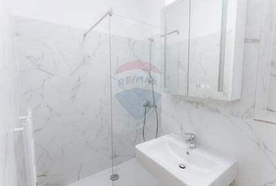 Închiriere apartament 3 camere si parcare, Landmark Tower Pitești - 11