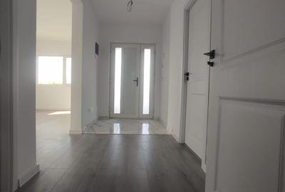 Casă cu 3 camere în Ciurbești - 5