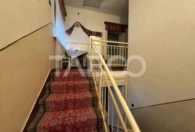 Casa cu 4 camere 2 bai garaj gradina in cartierul Florilor Fagaras - 13